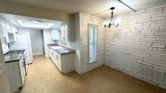Photo - 3 Carriage Hill Cir