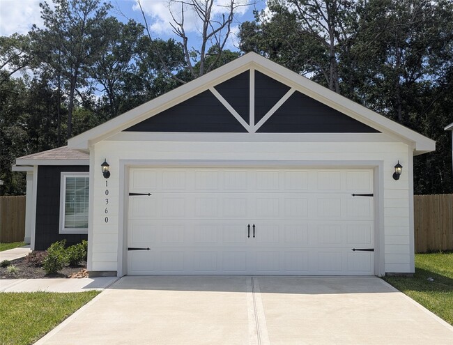 Building Photo - 10360 Sweetwater Creek Dr Rental