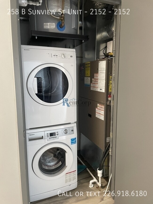 Photo - 258B Sunview St