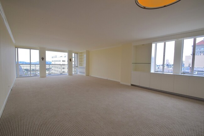 Photo - Pacific Heights Doorman Building w/ Stunni... Unit 6C