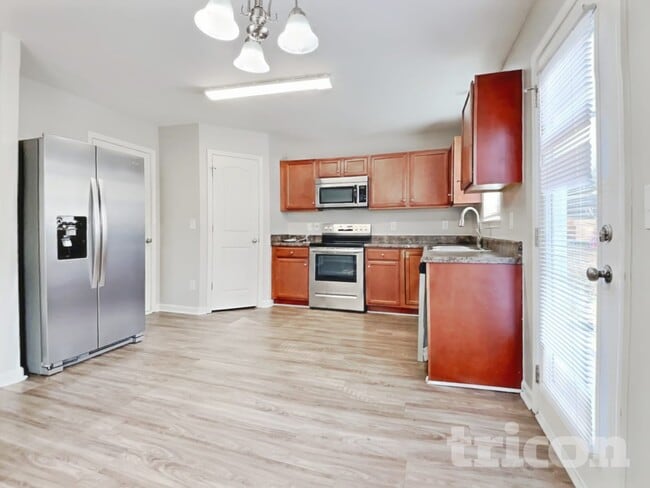 Photo - 1925 Buffalo Way