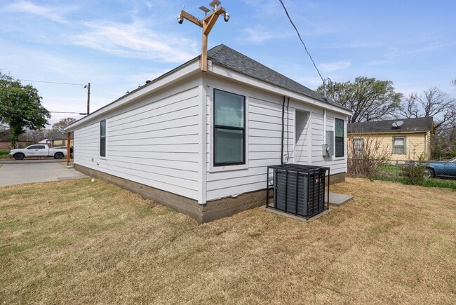 Photo - 778 Hanley St