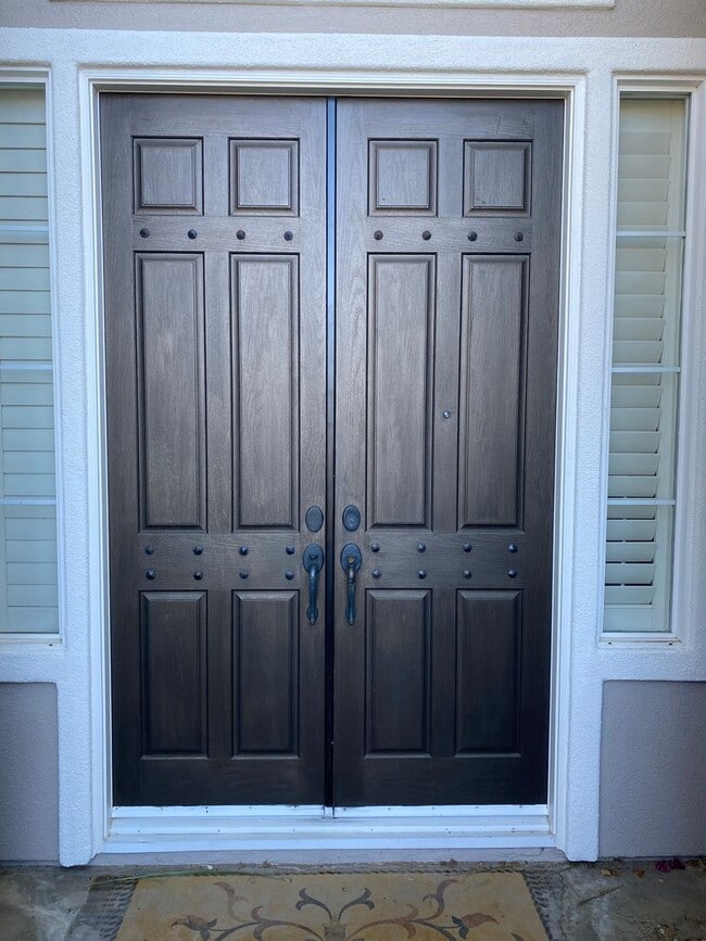 Photo - 5 Bed, 5 bath cul-de-sac Executive Home