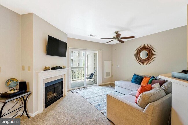 Photo - 2204 Westcourt Ln Unidad 313