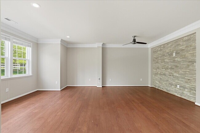 Photo - Expansive 4BR / 4.5BA Townhome in Lansdowne Town Center – Over 3,400 Sq Ft!