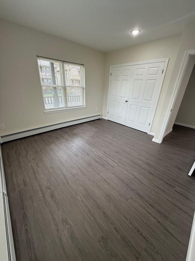 Bedroom #1 - 14 Brook St Apartment Unit 14 Brook St