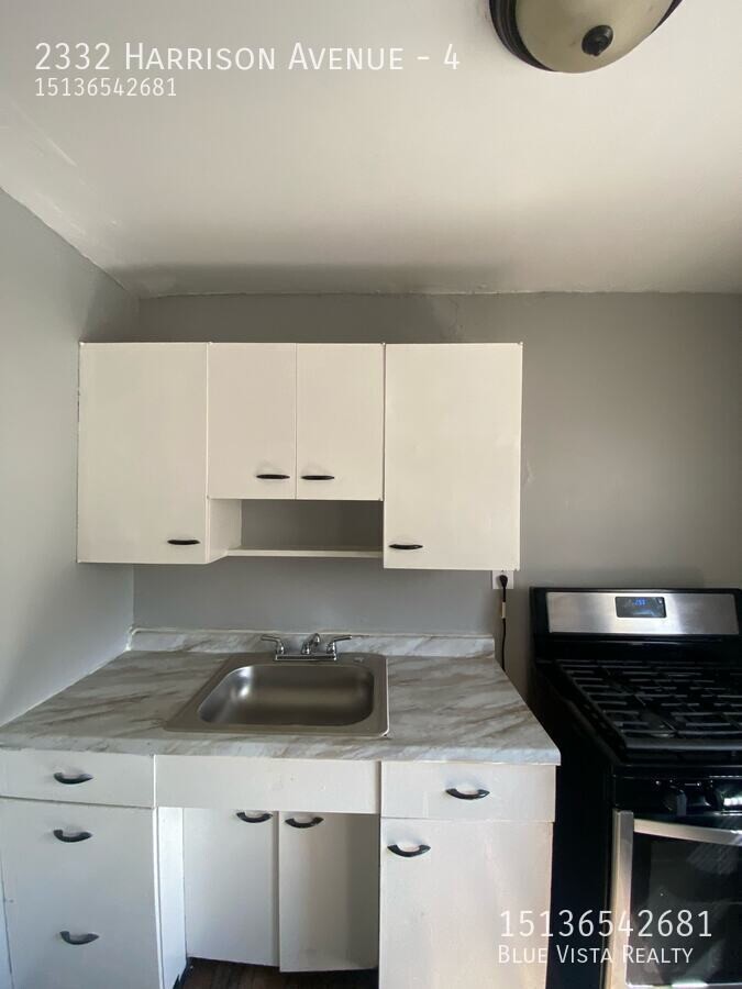 Photo - 2332 Harrison Ave Unidad 4