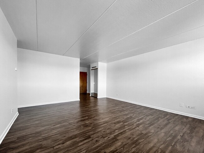 Photo - 5011 E Valley Ln Unit 401