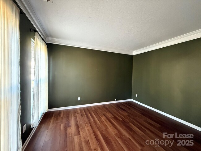 Photo - 111 Foxtail Dr