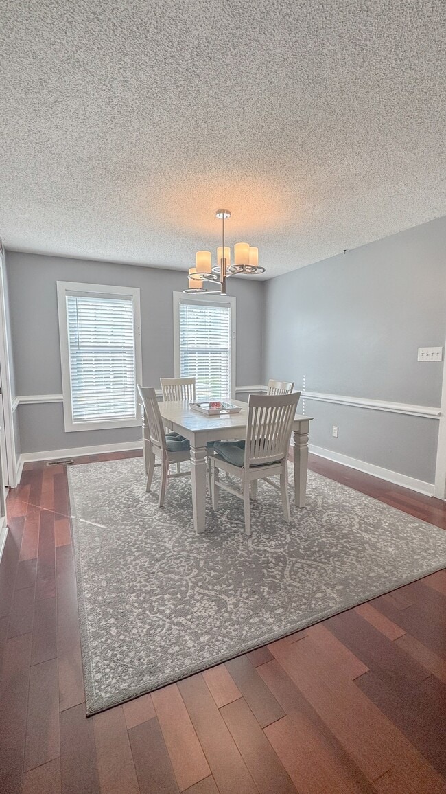 Photo - 2106 Perry Dr