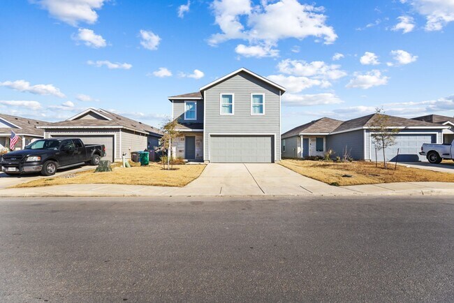 Photo - 1347 Neria Lp