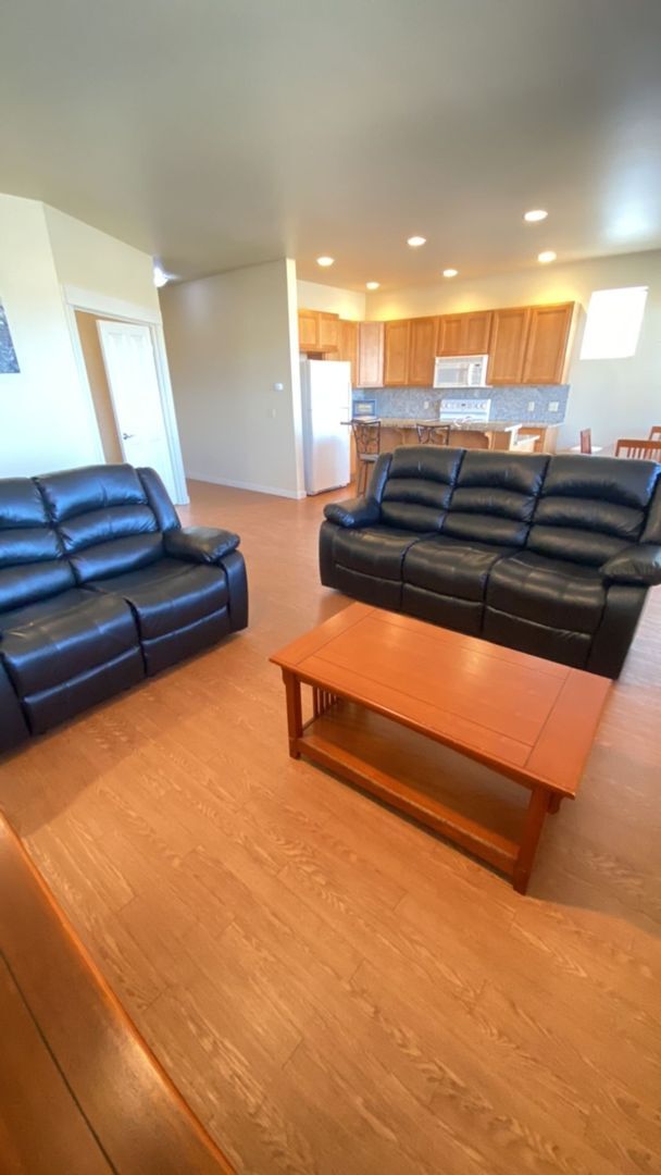 4395 Westshore Dr NE Unit 103