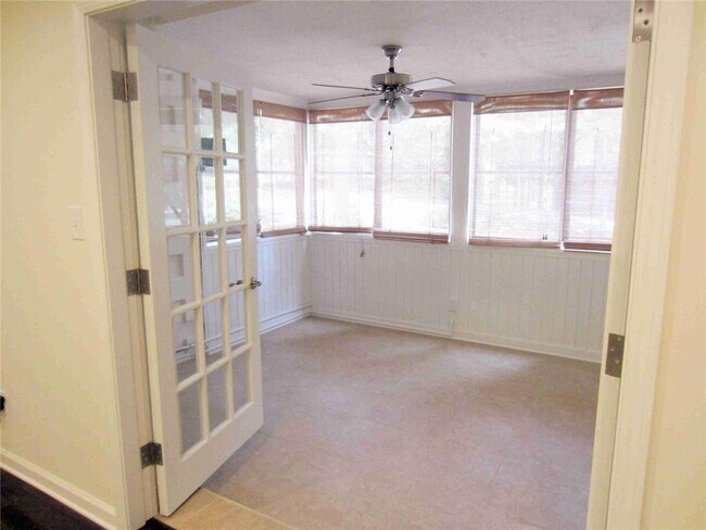 Photo - 11 Cantey Pl NW