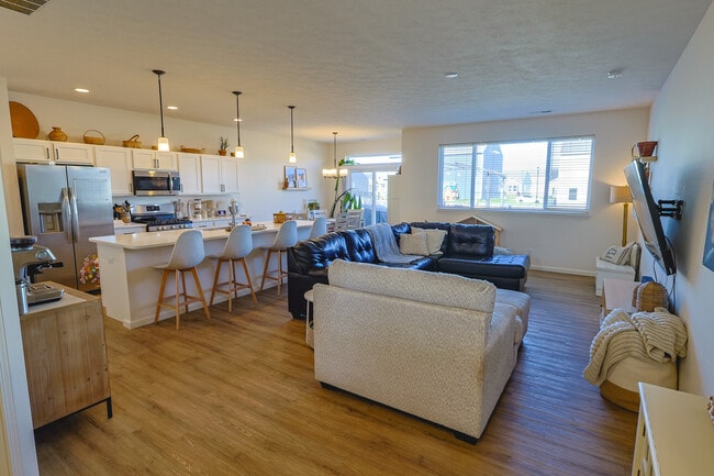 Photo - 1158 Thorny Ln