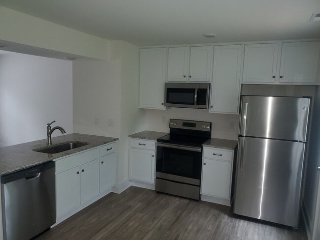 Photo - Blackstone-Convenient to Fort Picket and Downtown Blackstone