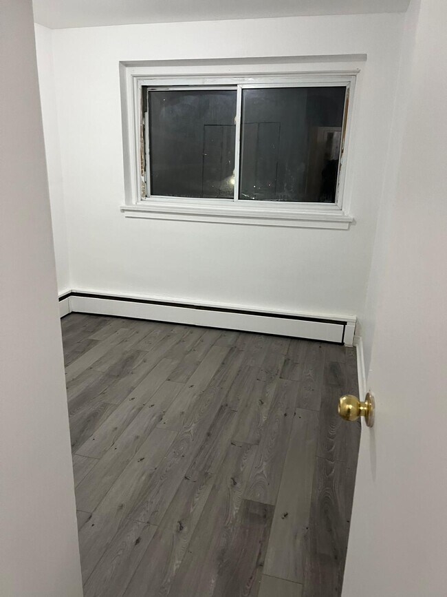 Photo - 2448 Carling Ave Unité 403