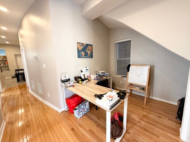 Photo - 1905 W Huron St Unit #  01