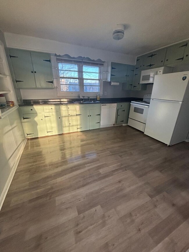 Photo - 103 N Poole St