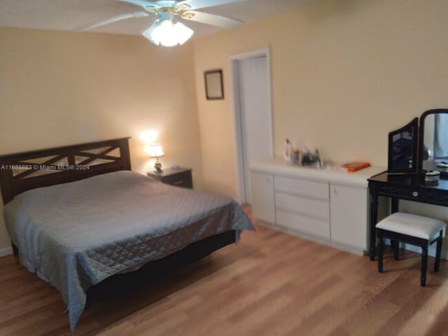 Photo - 206 Sheffield I Unit 206