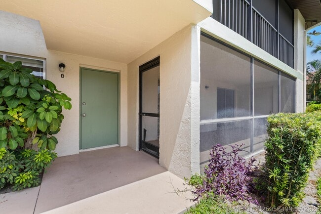 6446 Chasewood Dr Unit b