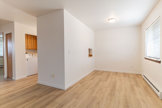 Photo - 1624 Cross St Unit 1624 Cross St #3