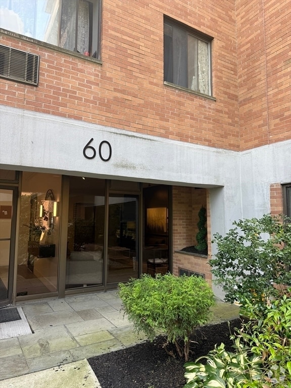 Building Photo - 60 Pleasant St Unit 208 Rental