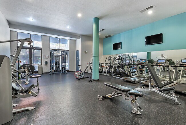 Photo - 101 San Fernando