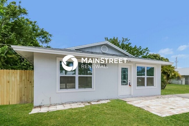 Photo - 3 Bedroom Pet-Friendly Home in Stuart, FL ...