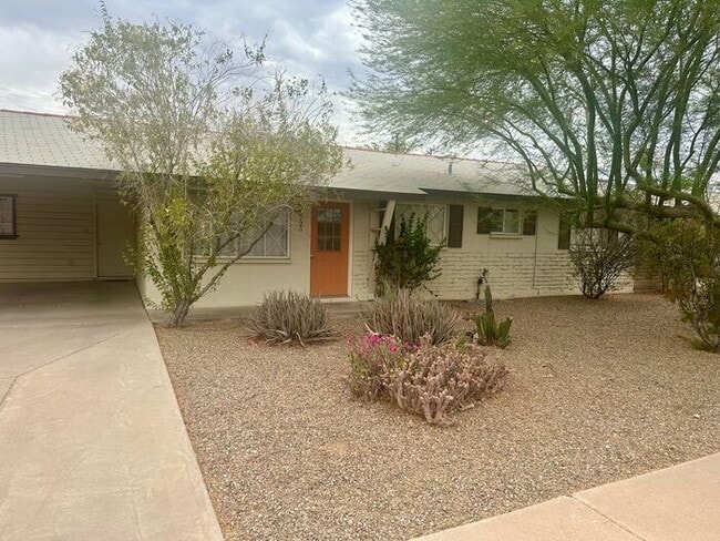 Building Photo - Scottsdale home ready for move in!!
