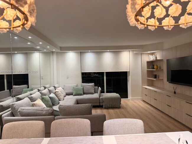 Building Photo - 10275 Collins Ave Unit 333