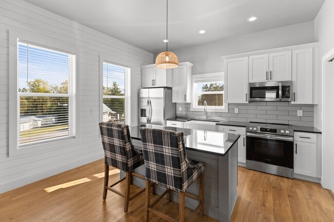 Photo - 144 Auttie Cir