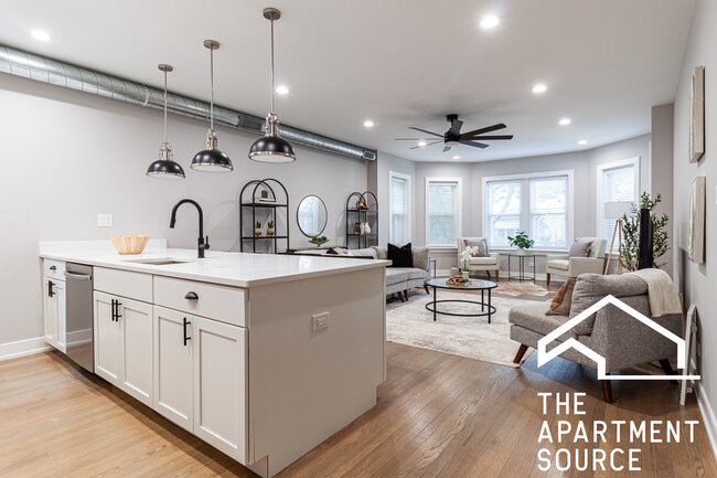 Photo - 2641 W Carmen Ave Unit 2