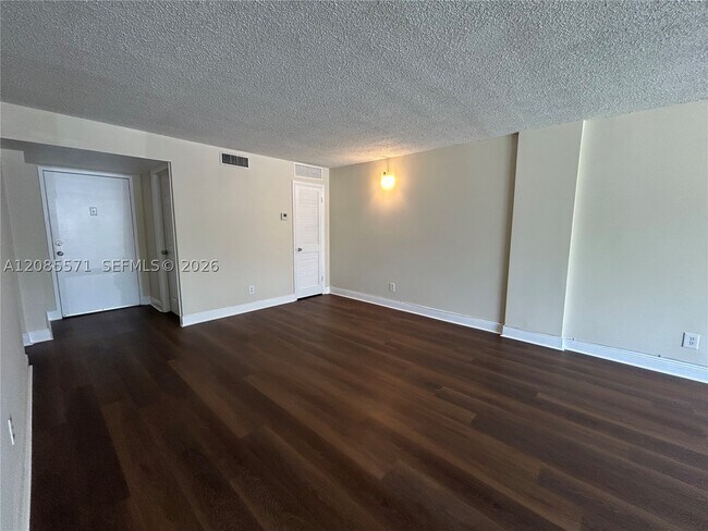 Photo - 700 NW 214th St Unit 116