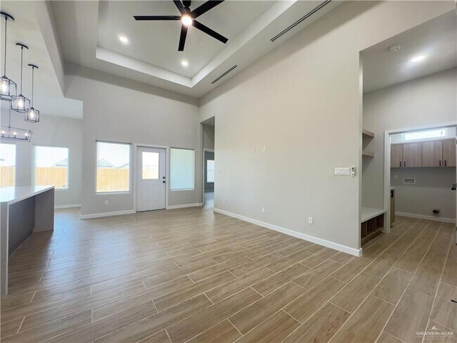 1003 Durango Dr
