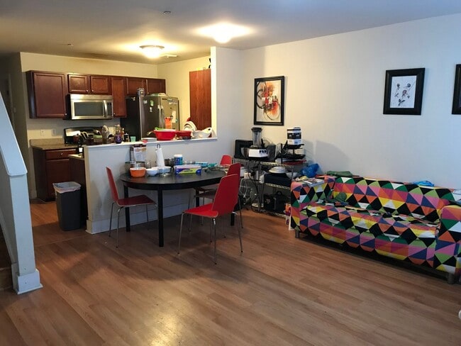 4304 Wallace St Unit 2-F