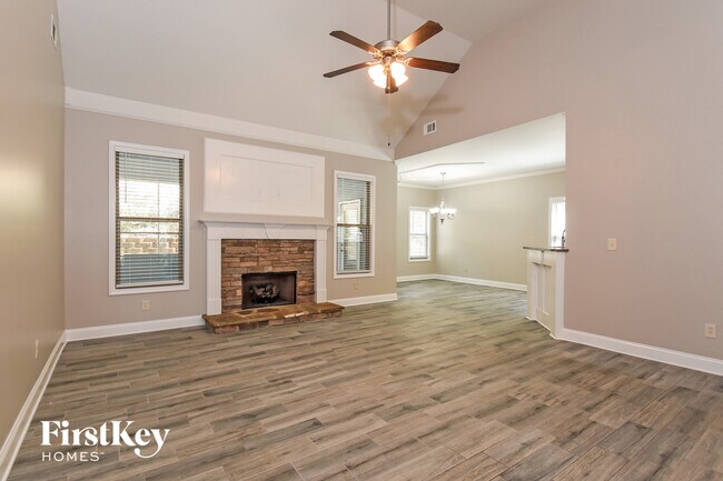 Photo - 12 Everest Dr