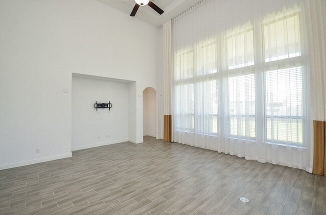 Photo - 6502 Wild Holw Ct