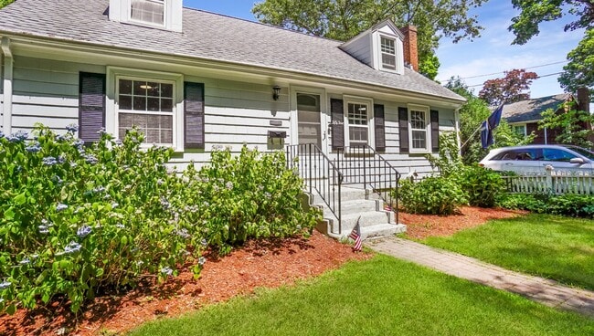 Photo - 54 E Boscobel St