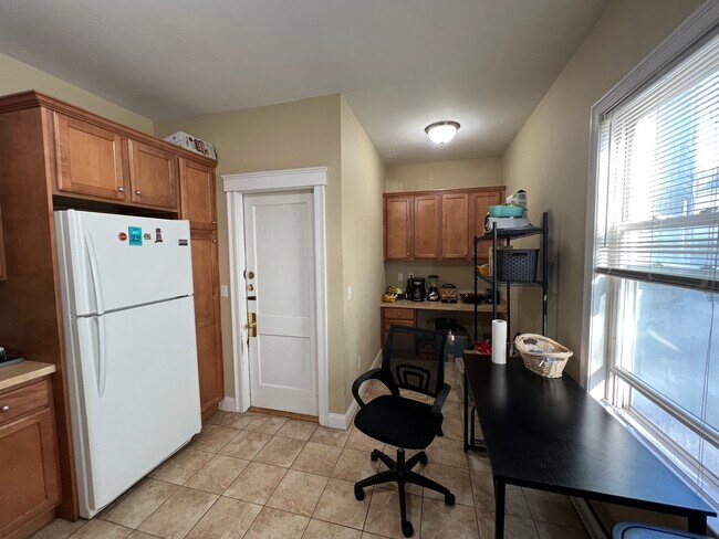 Photo - 227 Holland St Unit 1