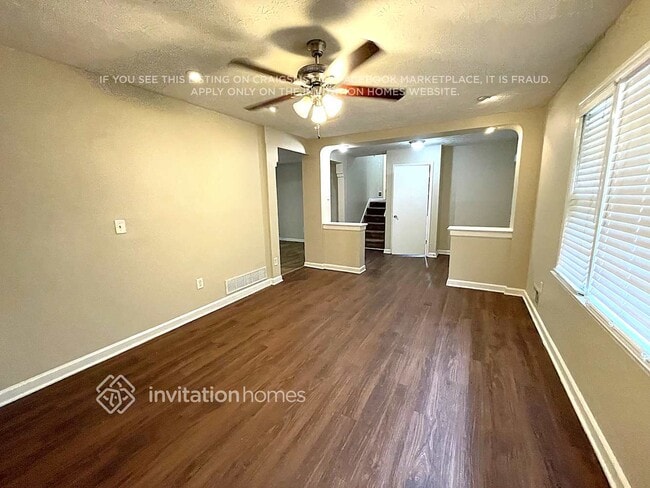 Photo - 1398 Yates Ave