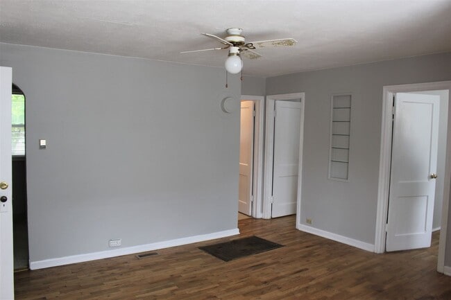 Photo - Clean 2 bedroom 1 bath by Columbia River Marina!