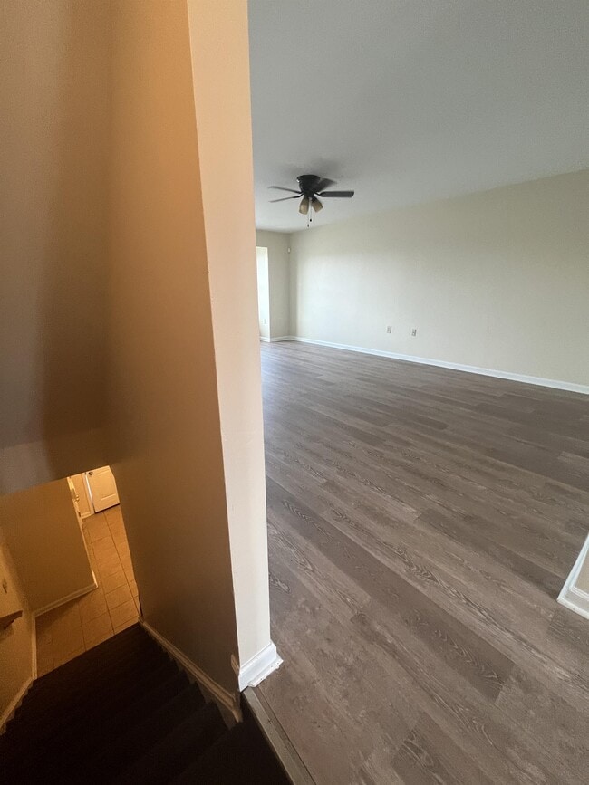 Photo - 118 Myatt Ct