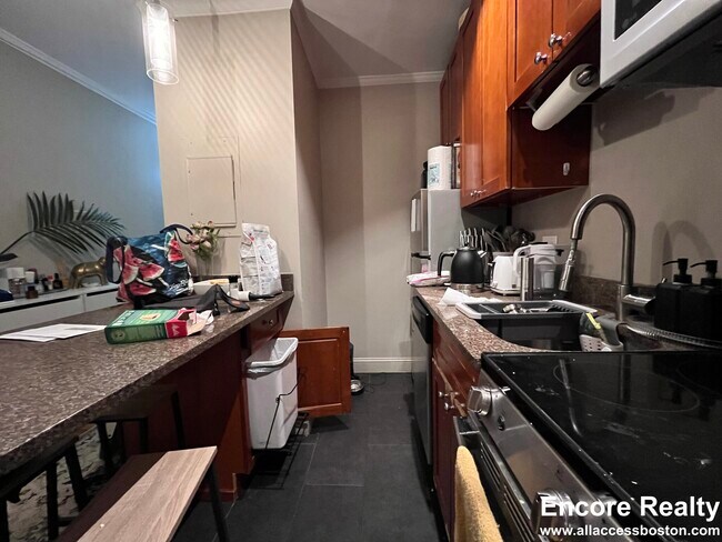 Photo - 19 Garrison St