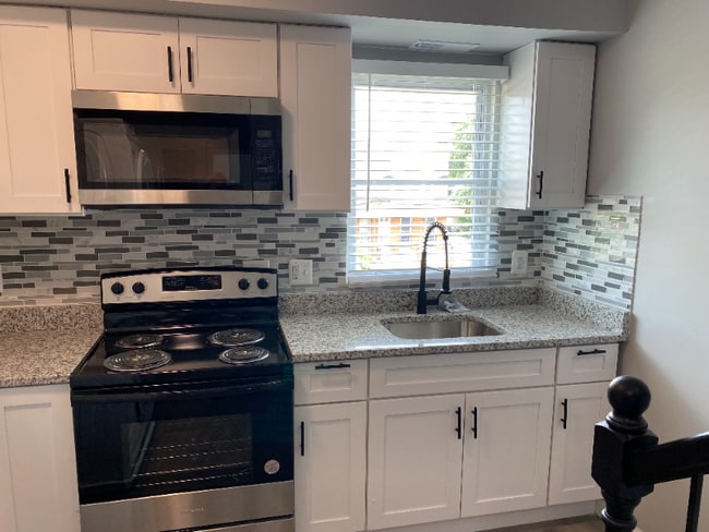 Photo - 2933 Presstman St