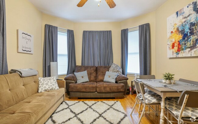 Building Photo - 69 Calumet St Unit 2 Rental