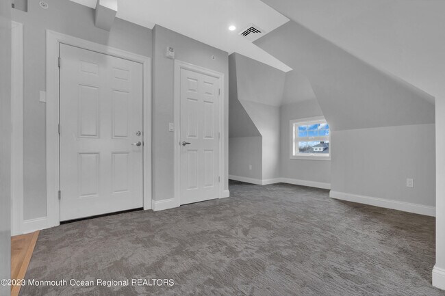 Photo - 223 Maple Ave Unidad 3