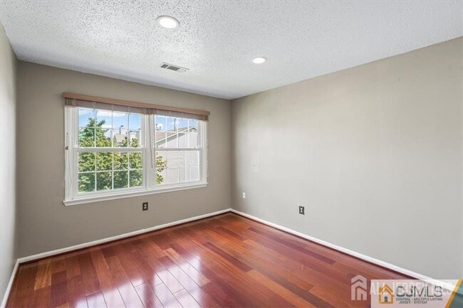 Photo - 834 Edpas Rd