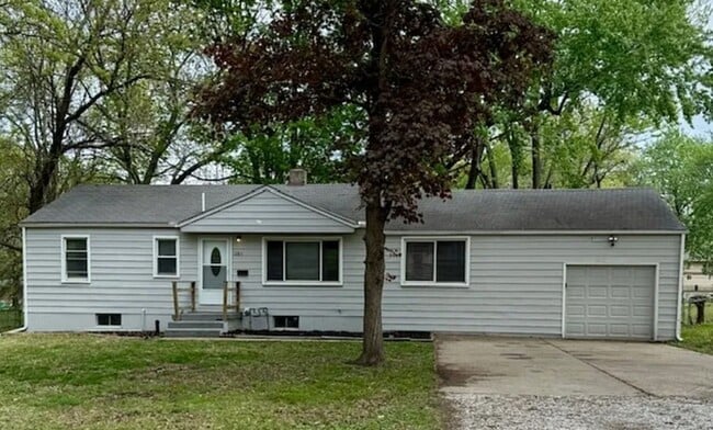 Building Photo - 3 BR/1.5BA | Newly Renovated Single Family Home | 1-Car Garage Parking | Gated backyard
