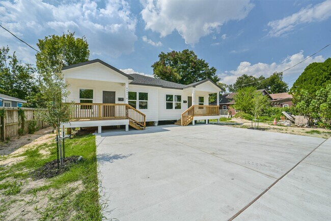 Photo - 3007 Bringhurst St