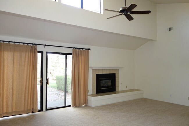 Photo - 105 Almond Dr